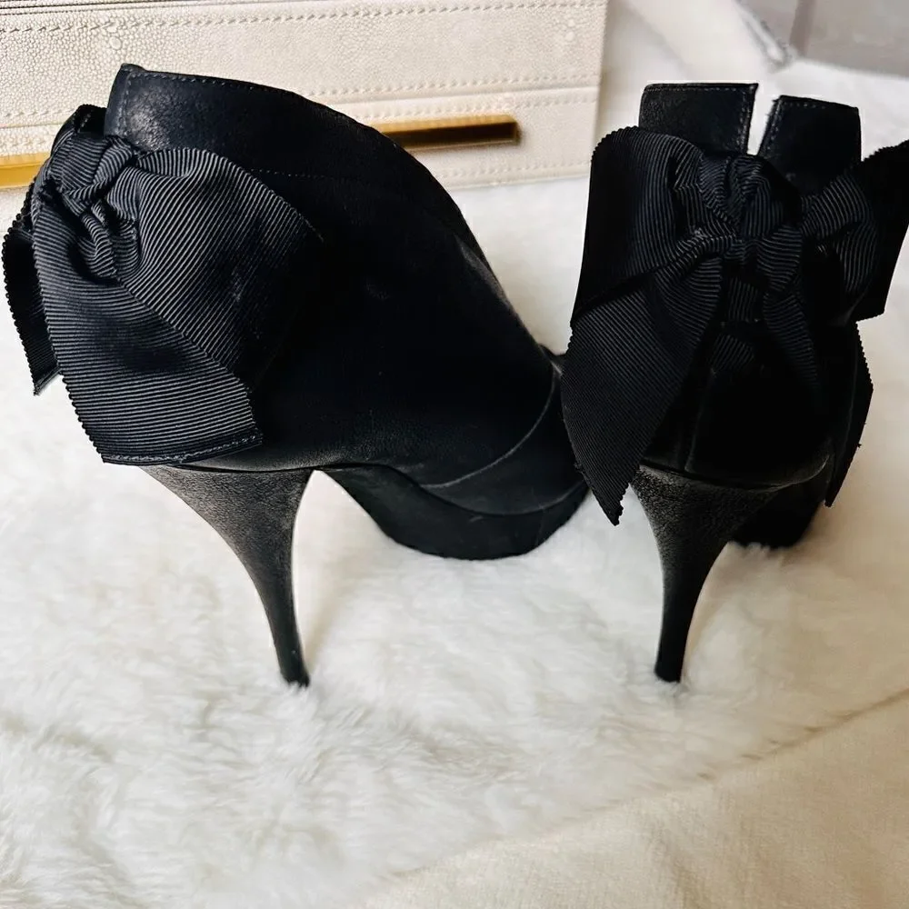 Vera Wang Black Peep Toe Stiletto Booties with Bow - Size 8.5M